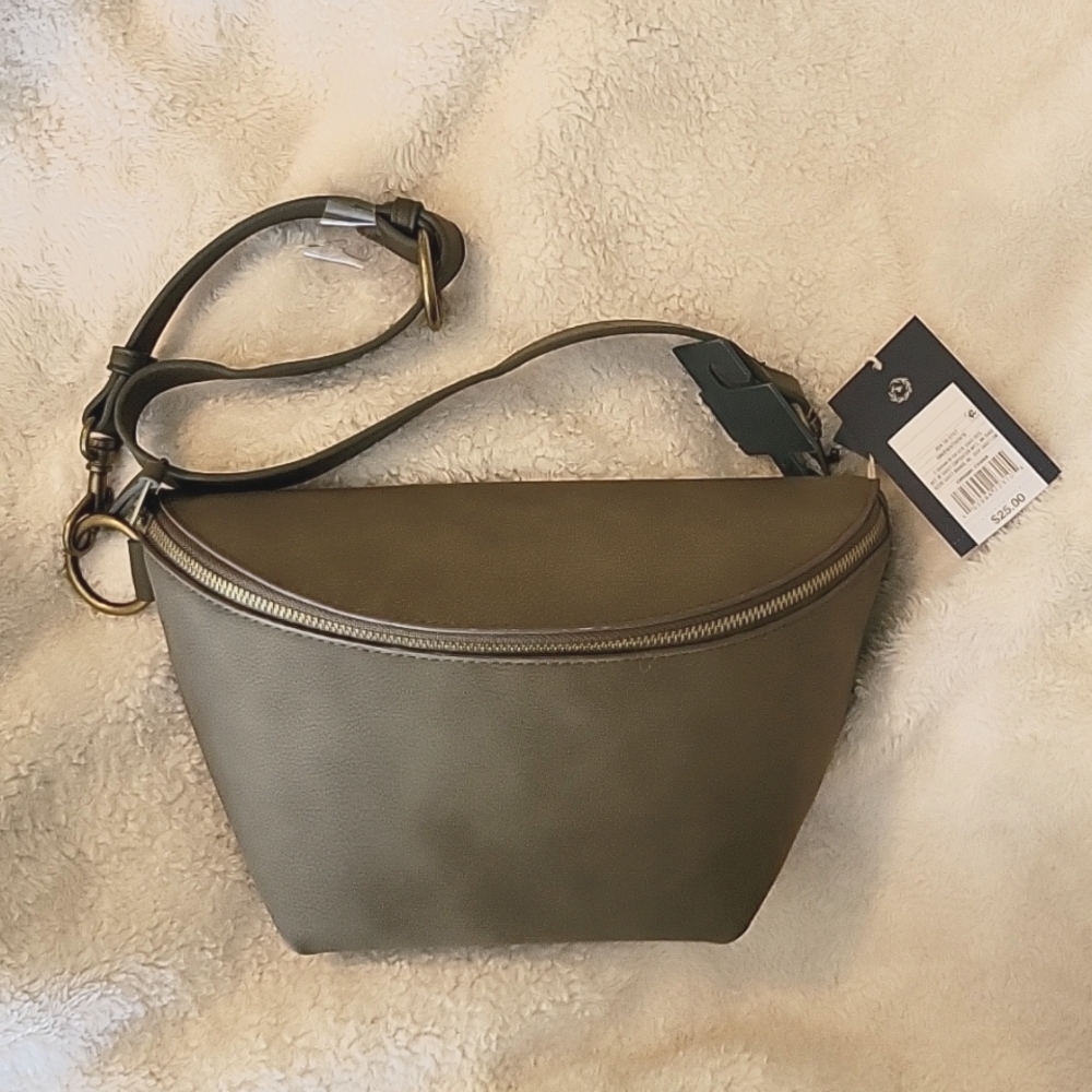 Universal Thread Cross Body Large Fanny Pack